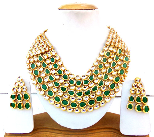 Set gioielli orecchini collana