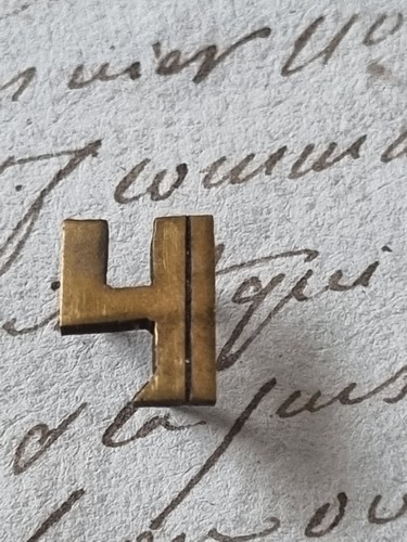 Monogramma lettere ottone - in,