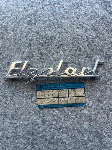 Scritta vespa elestart nos - vespa,
