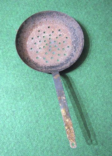 Antica padella forata - , cm