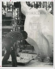 1985 Press Photo Plaster model