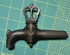 Antico rubinetto per botte di