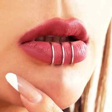 Piercing labbra finto anello