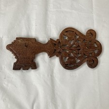 Ganci portachiavi vintage in legno a forma di chiave intagliati a mano arte ottone accento appendiabiti da parete