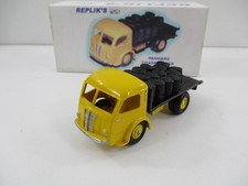 Rép.09- PANHARD PLATEAU