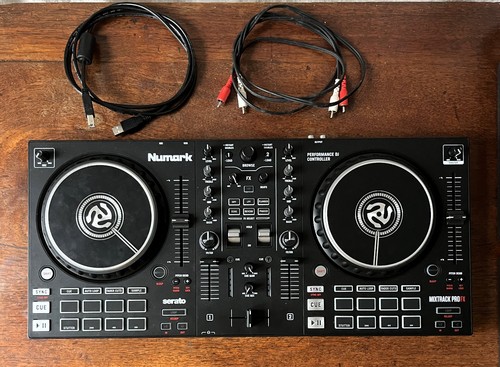 Console numark mixtrack - dj,