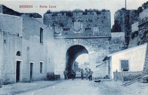 Brindisi porta lecce - -,