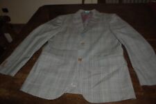 Luca D'Alteri, Vestito