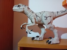 Mattel HNT63 Jurassic World: Dino Trackers Camouflage 'N Battle Indominus Rex...