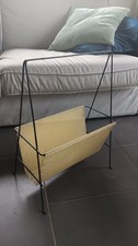 Porte revue métal - métal, perforé