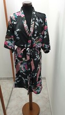 Kimono copriveste con sfondo