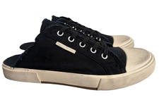 Sneakers nuove con scatola
