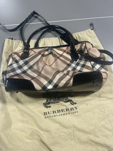 100 authentic burberry - 100%,