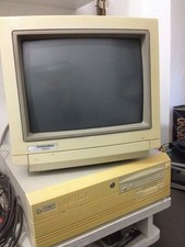 Amiga 4000/040 Monitor 1084S tastiera, mouse, Scheda Impact Vision 24