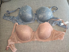 2 reggiseni Intimissimi 3C in pizzo NUOVI
