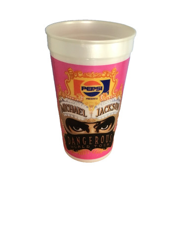 Tazza plastica rosa - , michael