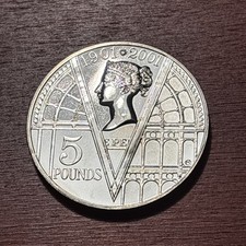 Moneta Inghilterra Da 5 Pounds Commemorativa 2001