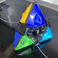 Puzzle piramide meccanica 3D