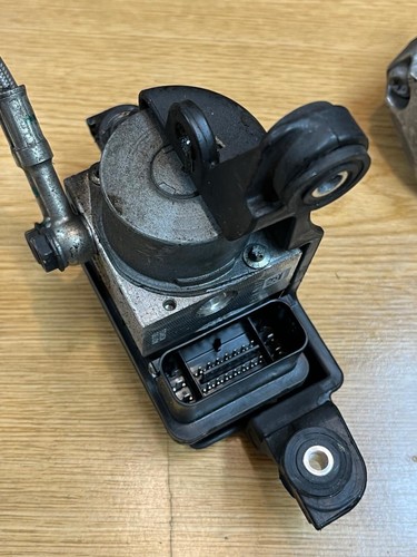 Pompa abs aprilia tuono 125 - aprilia,