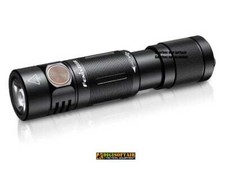 Fenix E05R Torcia portachiavi da 400 lumen