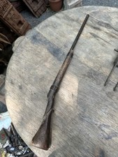 Antica vecchia pipa in metallo