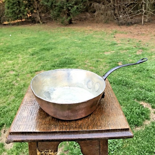 Antica padella per salsa