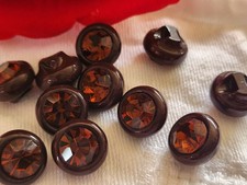 Lot 10 boutons vintage marron