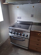 Cucina Professionale in Vetroceramica con forno