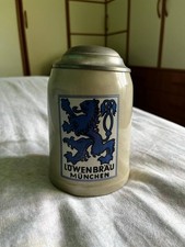 Boccale da birra Löwenbräu München con coperchio – ceramica smaltata – Germania