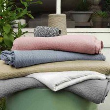 Copriletto matrimoniale tinto