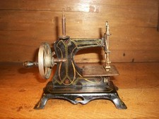 ANTICA MACCHINA DA CUCIRE TEDESCA MINIATURA NERA DORATA
