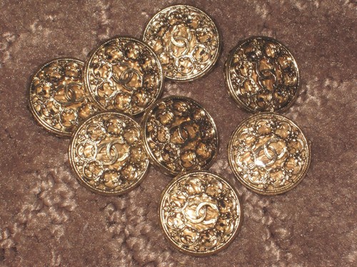 Chanel gold color metal - ,