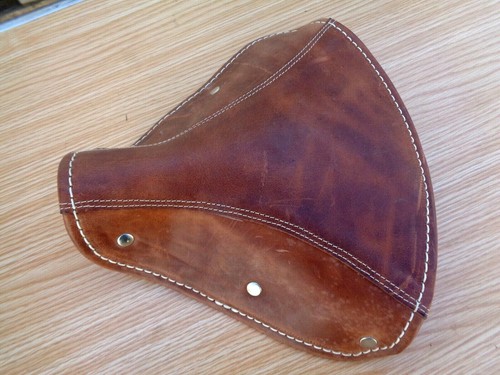 Dessus selle neuf - , pour