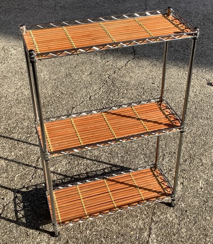 Scaffale cromato con inserti - scaffale,