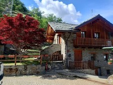 Valle d'Aosta affitto Estivo. Appartamento in baita con giardino 4 posti letto