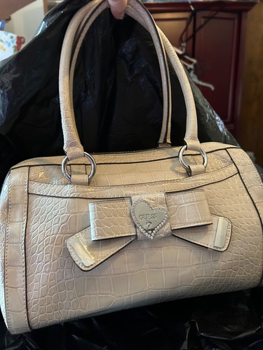 Guess hearts collection - hearts,