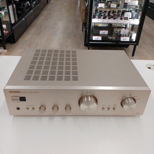Amplificatore stereo integrato