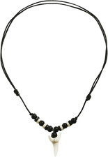 Collana Con Denti Di Squalo