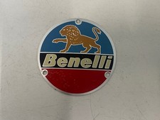 LOGO BLOCCO MOTORE BENELLI IN ALLUMINIO NUOVO CON DIFETTO (34MI)