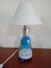 Lampada pubblicitaria da bar bottiglia Gin Mare originale con sassolini