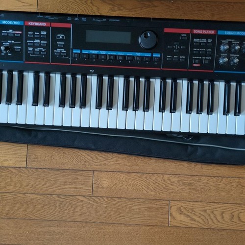 Roland juno con custodia - roland,