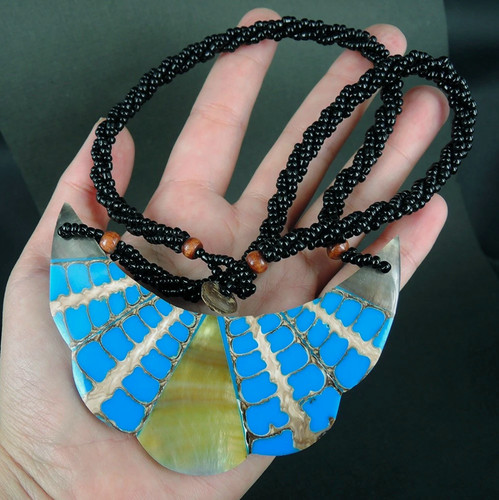 Grande collana con ciondolo - , in