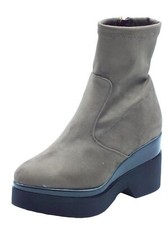 Lorenzo Mari Polly Alcantara