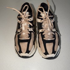 Nike Air Zoom Vomero 5