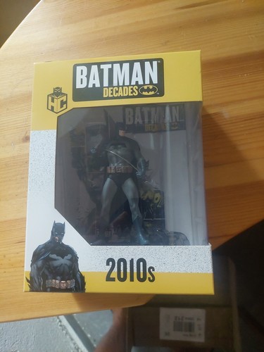Figurine batman decades 2010 - figurine,