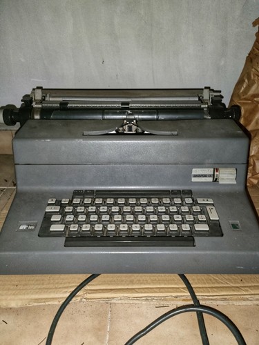 Macchina scrivere - da,