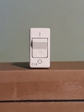 INTERRUTTORE AUTOMATICO