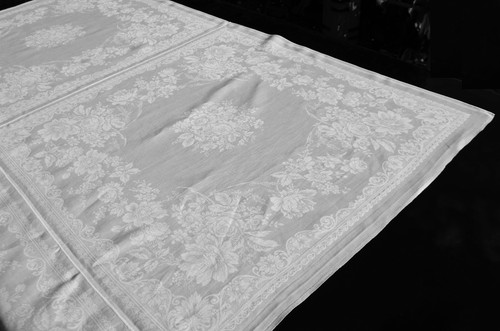 Elegante tovaglia epoca