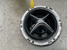 BOCCHETTA ARIA CENTRALE PER MERCEDES Classe A Serie (W176) A1768300000 (12>18)