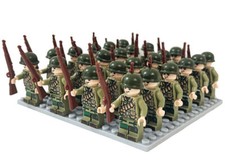 Set 24 pezzi figurine militari